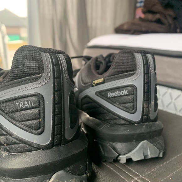 Barely used Reebox Trail shoes - Picture 2 of 3